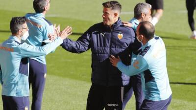 VALENCIA CF | Gabriel sueña con volver en el partido contra el Barça