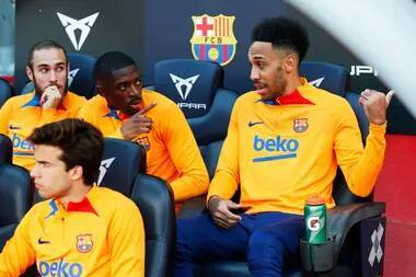 Ousmane Dembele Got The Entire Barcelona Bench To Move