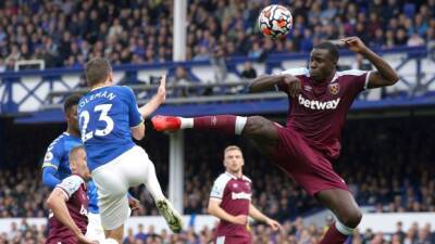 West Ham - Kurt Zouma - West Ham's Zouma condemned for kicking cat - tsn.ca - Britain - France -  Chelsea