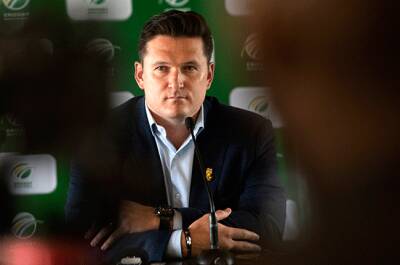 Cricket SA chair confirms Graeme Smith's director of cricket job will be advertised