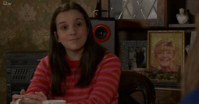 Amy Barlow - ITV Coronation Street fans 'feel old' as Amy Barlow milestone triggers name change memory - manchestereveningnews.co.uk