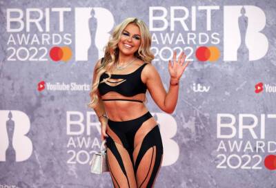 La alfombra roja de los premios Brit Awards