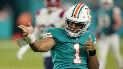 Wilfredo Lee - Mike Macdaniel - Miami Dolphins - Dolphins head coach Mike McDaniel delivers important message to Tua Tagovailoa: 'I’m all in' - foxnews.com - Florida - county Miami - New York - San Francisco -  San Francisco - state Texas - county Arlington - county Garden