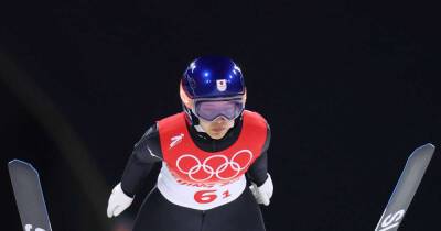 Olympics-Ski jumping-Takanashi bucks trend by apologising for suit violation
