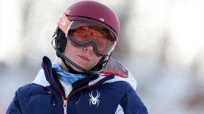 Winter Olympics 2022 - ‘Doubly wrong!’ – Mikaela Shiffrin has ‘absolute nightmare’ as she crashes out again