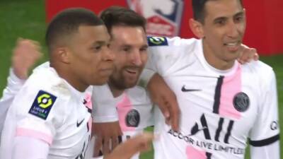 Críticas en Francia por lo que Mbappé le hizo a Messi en su gol