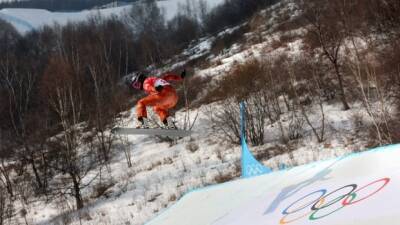 Canada's Meryeta O'Dine rides to bronze in women's snowboard cross
