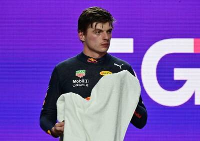 Max Verstappen - Lewis Hamilton - Max Verstappen: Dutchman doesn't want repeat of 'not healthy' 2021 F1 campaign - givemesport.com