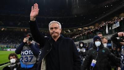 Alexis Sanchez - San Siro ovaciona y elimina a Mourinho - en.as.com