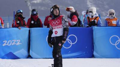Shaun White - Scotty James - Shaun White stomps his way into Olympic final after fall - foxnews.com - Beijing