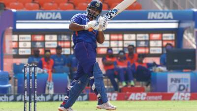 Sunil Gavaskar Not Pleased With Team India's Batting Order Experiment