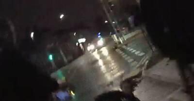 Moss Side - Dramatic moment police chase down down drug dealer in middle of the road after high speed pursuit - manchestereveningnews.co.uk - county Kings