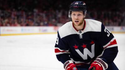 Kraken claim Cholowski back from Caps off waivers
