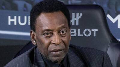 Pele: Brazil great discharged from Sao Paulo hospital