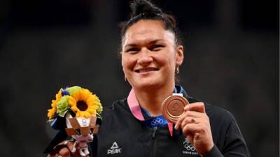 Valerie Adams: New Zealand's two-time Olympic shot put champion retires at 37