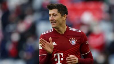 Transfer news: Robert Lewandowski ‘open to everything’ as reports talk up Real Madrid or Atletico Madrid move