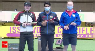 Saurabh Chaudhary claims gold in ISSF World Cup in Cairo - timesofindia.indiatimes.com - Russia - Ukraine - Germany - India -  Cairo