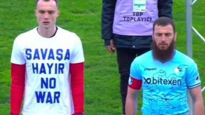 Un jugador turco se niega a vestir una camiseta contra la guerra