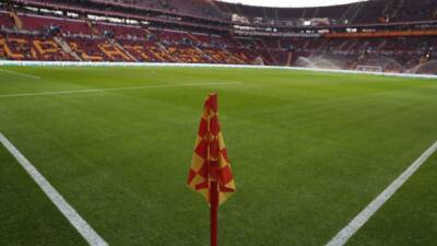 Turkish clubs face possible collapse as TV rights bids fall short