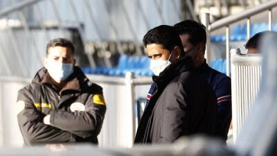 Nasser Al-Khelaifi - Al Khelaïfi la lía: ¡intenta irrumpir en el vestuario del árbitro! - en.as.com - Manchester -  Santiago