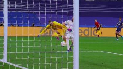 Polémica arbitral del Real Madrid 3-1 PSG, en directo: Champions hoy, en vivo | VAR, faltas, tarjetas... - en.as.com -  Santiago