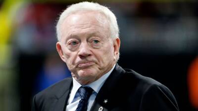 Jerry Jones - Woman sues Jerry Jones, alleges Dallas Cowboys owner paid her mother to conceal that he was her biological father - espn.com - Usa - state Indiana - state Texas - county Dallas - county Jones - county Anderson - state Arkansas - county Davis - county Rock - area District Of Columbia - county Spencer