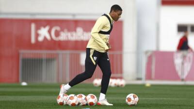 Diego Carlos - David Moyes - Kurt Zouma - Un martillo en Nervión - en.as.com