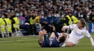 Carlo Ancelotti - 36-Year-Old Luka Modric Turns Into Prime Alessandro Nesta With Inch-Perfect Tackle On Lionel Messi And Denies PSG Counterattack - sportbible.com - Madrid