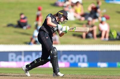 Hosts New Zealand beat limp India to showcase Women's World Cup credentials