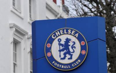 Roman Abramovich - Chelsea sale on hold due to UK sanctions on Abramovich - beinsports.com - Britain