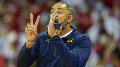 Michigan's Juwan Howard keeps cool after returning to sideline - foxnews.com - state Indiana -  Las Vegas - state Wisconsin - state Michigan