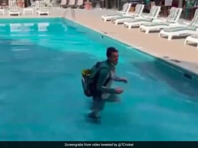 Watch: Alex Carey Accidentally Falls Into A Swimming Pool In Pakistan, Teammates Can't Stop Laughing