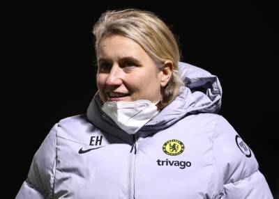 Emma Hayes - Sam Kerr - Niamh Charles - Chelsea praised for "outstanding" performance against West Ham after "difficult day" - givemesport.com - Britain - Russia - Ukraine