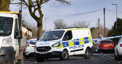 Investigation launched after man shows up to A&E with gunshot wound - manchestereveningnews.co.uk - Manchester