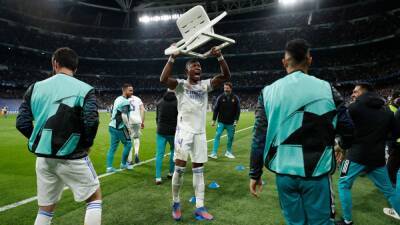 Real Madrid: Alaba explica su celebración con la silla que se ha hecho viral