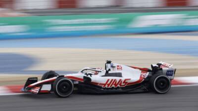 Max Verstappen - Lewis Hamilton - Carlos Sainz - Kevin Magnussen - Magnussen usurps Sainz to go fastest in extra hour of F1 testing - channelnewsasia.com - Bahrain -  Manama