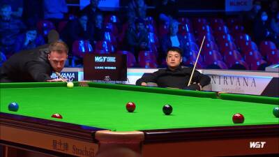 Turkish Masters 2022 - Judd Trump beats Ali Carter to reach semi-finals after controversy of sloping table