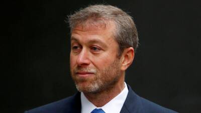 Premier League board disqualifies Chelsea owner Abramovich as a director at club