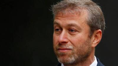 Roman Abramovich: Premier League disqualifies Chelsea owner as director of club