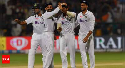 India vs Sri Lanka, 2nd Test: Shreyas Iyer negates spinners on turner with superb 92, pacers put Sri Lanka on the mat under lights