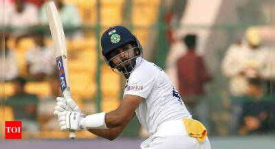 You can't play negative on such wickets: Shreyas Iyer on spin-friendly Chinnaswamy track - timesofindia.indiatimes.com - India - Sri Lanka