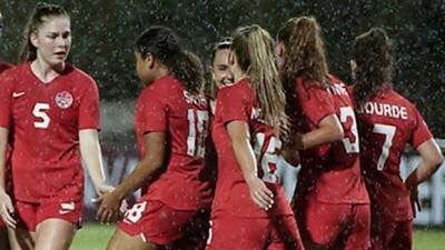 Felix Sanchez - Canada's women ride 1st-half goals to clinch FIFA U-20 World Cup berth - cbc.ca - Usa - Mexico - Canada -  Sanchez - Puerto Rico - Costa Rica - Dominican Republic