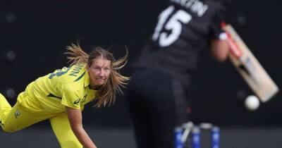 Australia overpower New Zealand for third straight win