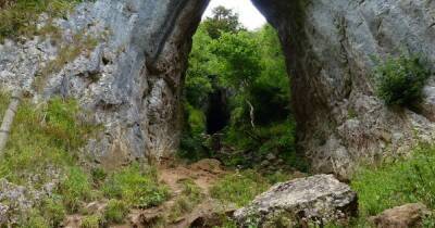 Best caves to explore in the Peak District - manchestereveningnews.co.uk - Britain