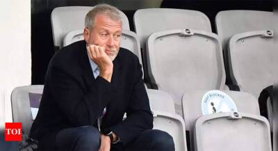 Premier League board disqualifies Chelsea owner Abramovich as a director at club