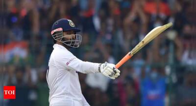 Kapil Dev - Rishabh Pant breaks Kapil Dev's record of fastest Test fifty by an Indian - timesofindia.indiatimes.com - Australia - India - Sri Lanka - Pakistan -  Karachi -  Chennai