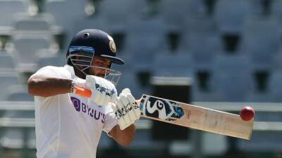 Dominant India turn the screw on Sri Lanka in pink ball test