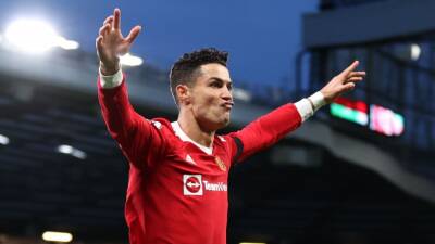 Cristiano Ronaldo - Paul Pogba - Jadon Sancho - Man United's Cristiano Ronaldo lays claim to all-time goal-scoring record after hat trick over Tottenham - espn.com - Manchester - Portugal - Czech Republic -  Sancho