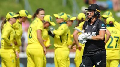 Beth Mooney - Alyssa Healy - Meg Lanning - Tahlia Macgrath - Sophie Devine - Amelia Kerr - Suzie Bates - Australia beat New Zealand in Women's Cricket World Cup mismatch - abc.net.au - Australia - New Zealand - county Brown - county Perry