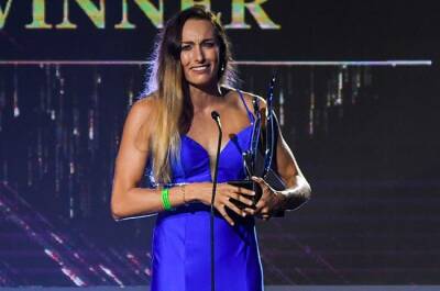 Schoenmaker, Springboks big winners at SA Sports Awards as Kolisi highlights gender inequality